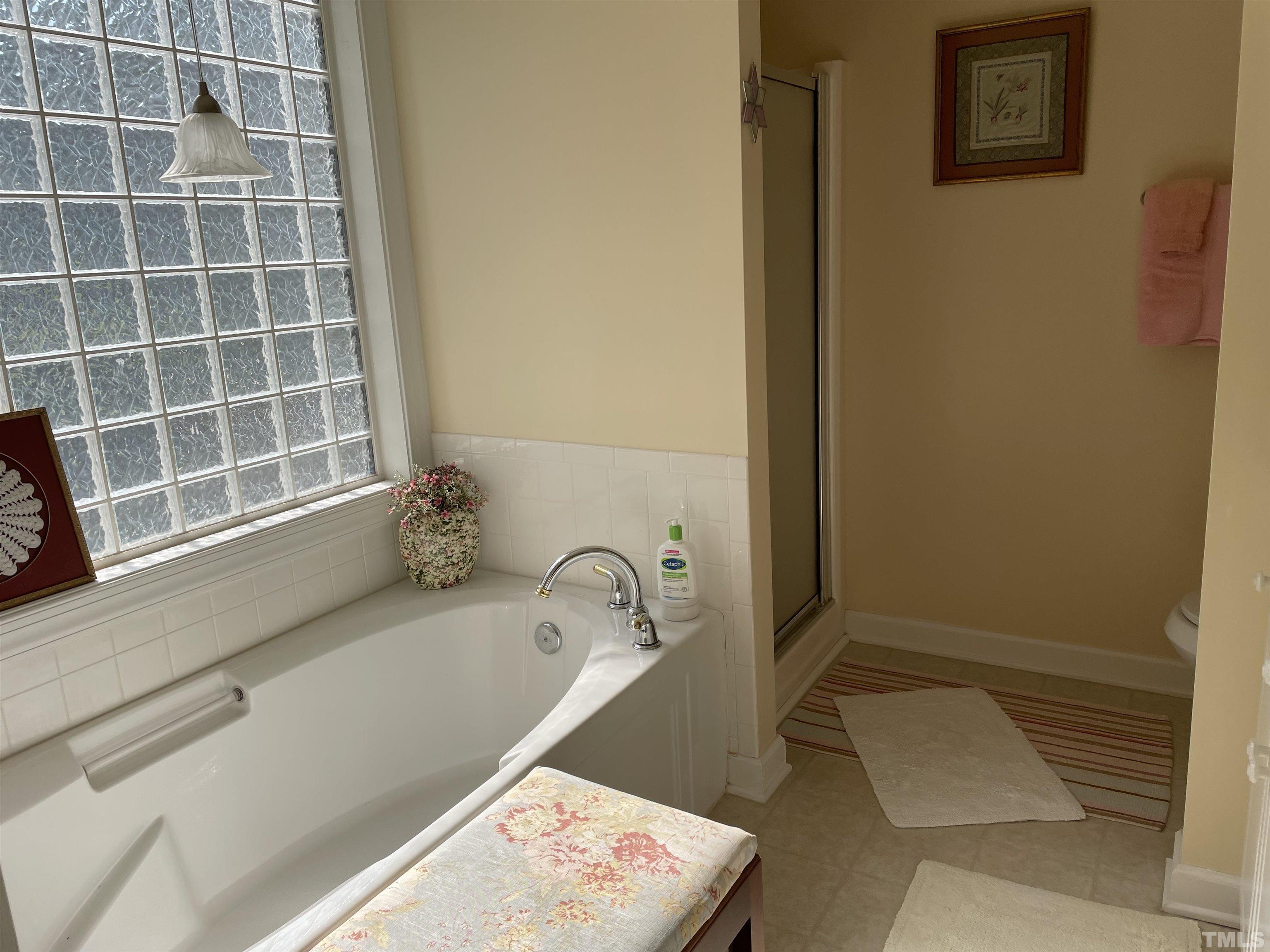 102 Beavertail Road Henderson, NC 27537 - Photo 4 of 19 Gallery Image 4