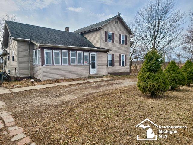 1205 East Gier Road Adrian, MI 49221 - Photo 4 of 16 50036734-3.JPG