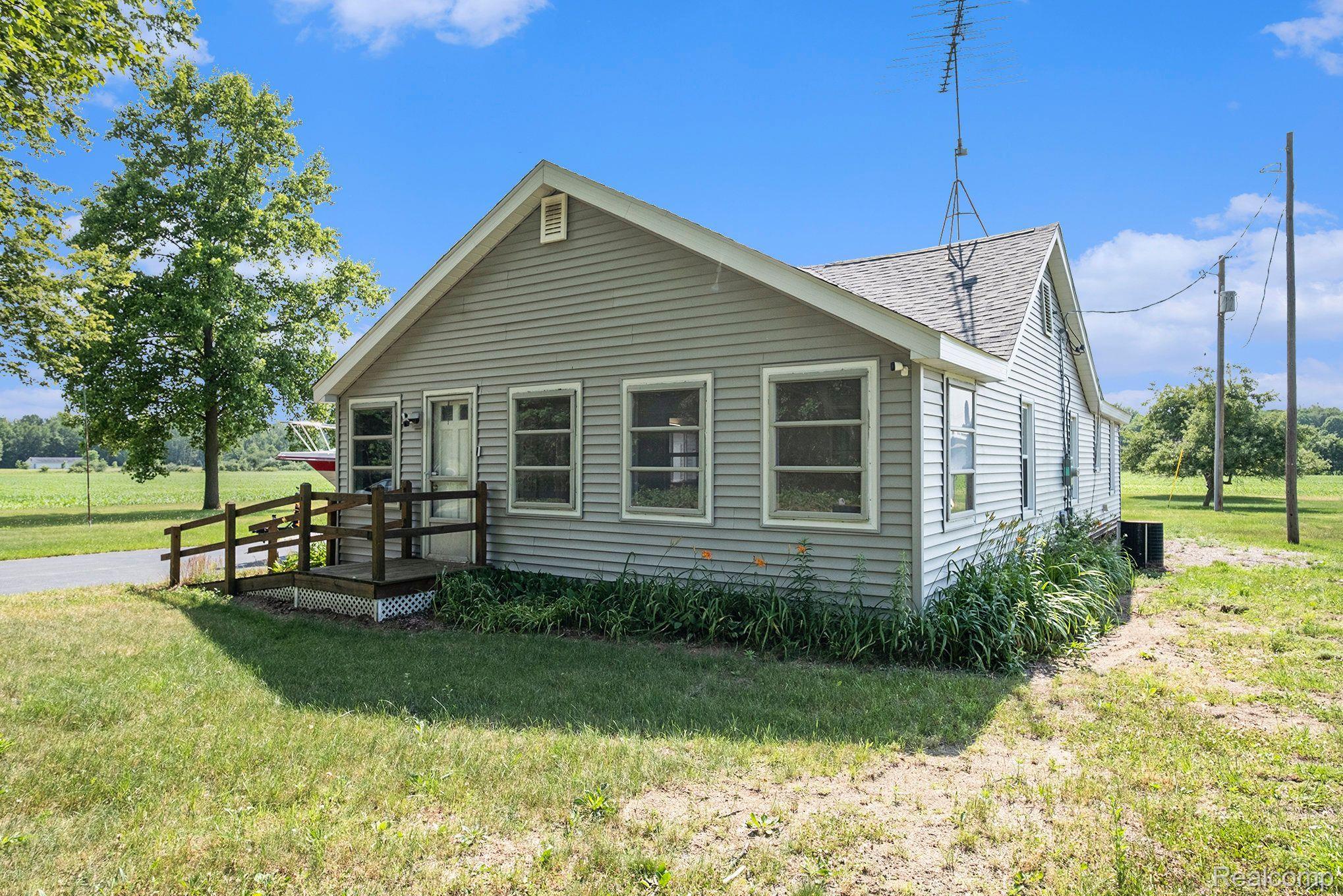 11110 Nichols Road Burt, MI 48417 - Photo 4 of 25 Gallery Image 4