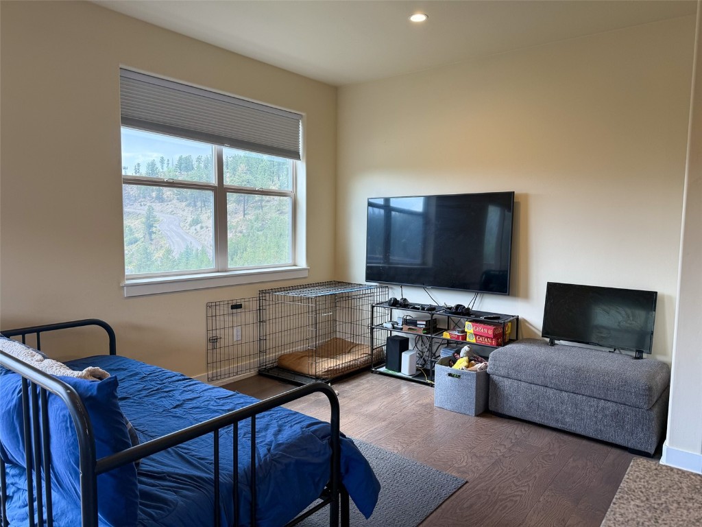 167 Wayback Drive, Unit 167 Keystone, CO 80435 - Photo 6 of 23 a living room with furniture and a flat screen tv