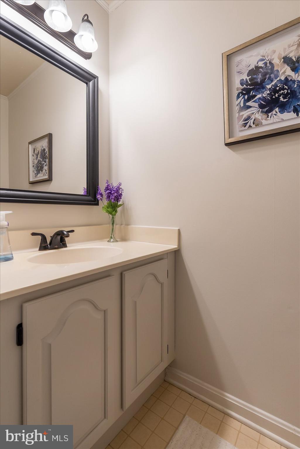 9036 Fieldchat Road Baltimore, MD 21236 - Photo 12 of 49 Half bath first floor