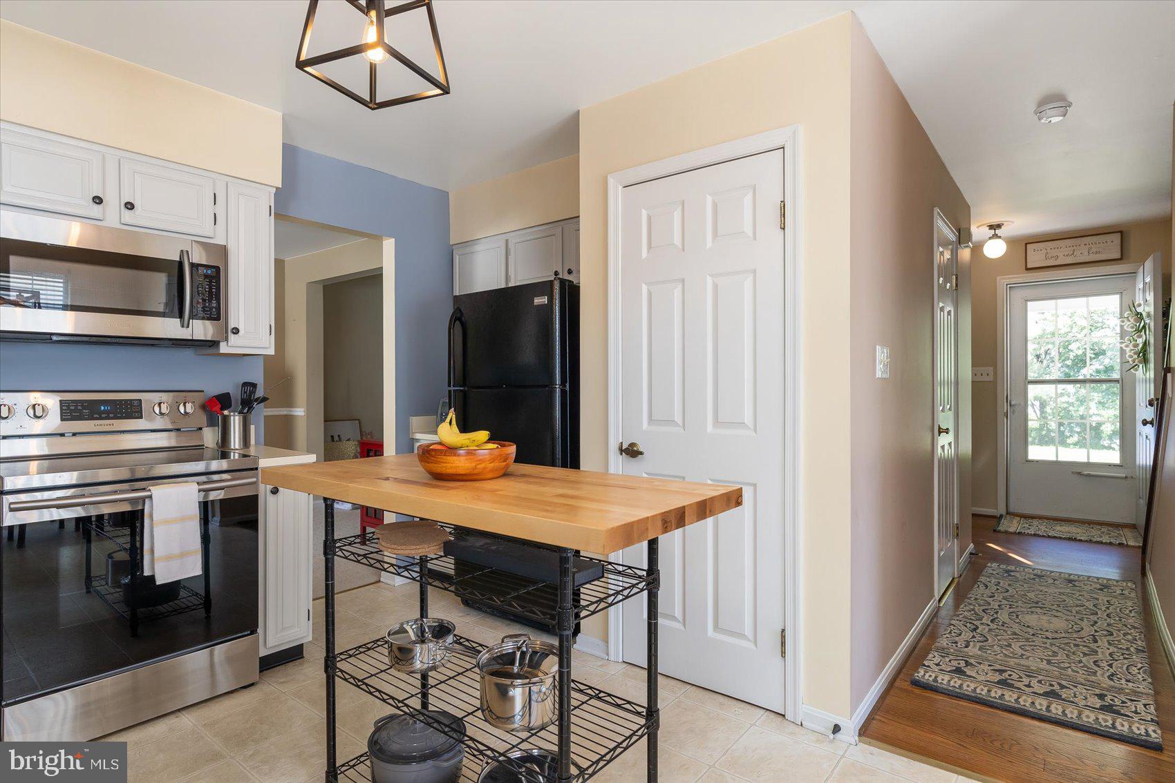 9036 Fieldchat Road Baltimore, MD 21236 - Photo 16 of 49
