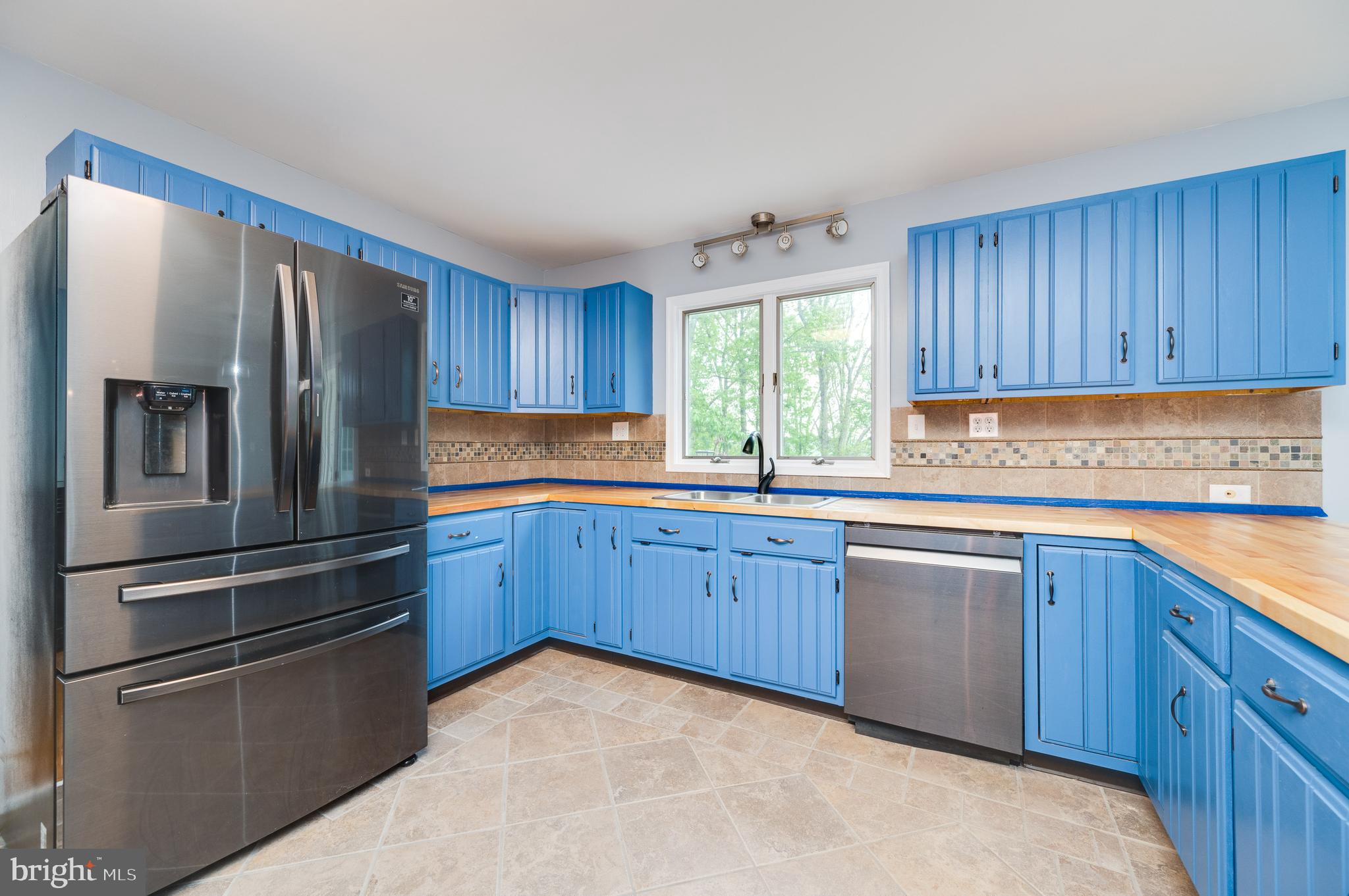 33 Edgewood Road Boyertown, PA 19512 - Photo 19 of 53