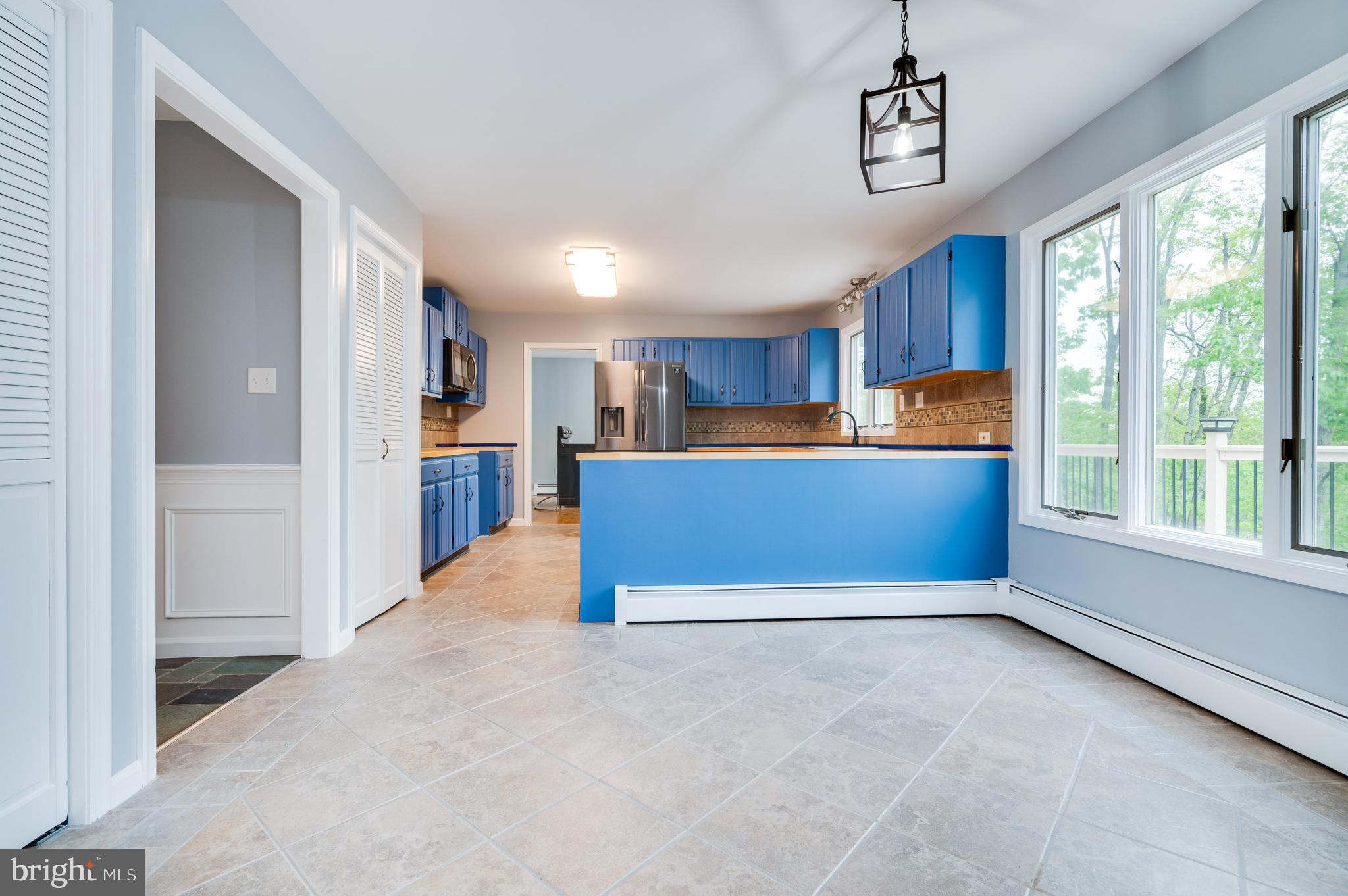 33 Edgewood Road Boyertown, PA 19512 - Photo 20 of 53 Dining area