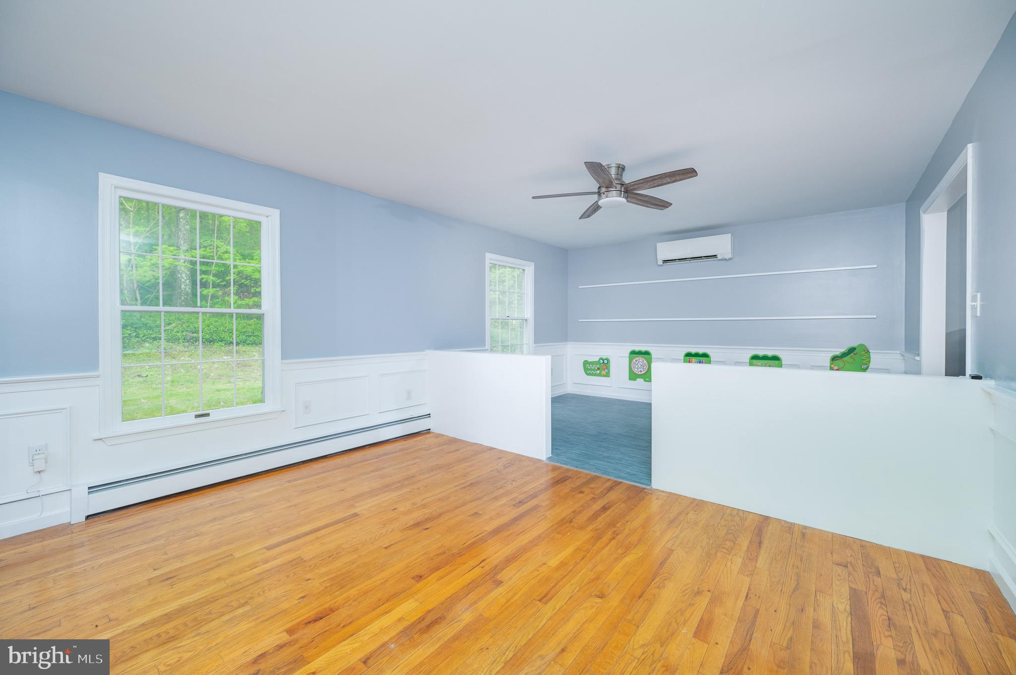 33 Edgewood Road Boyertown, PA 19512 - Photo 10 of 53 Family/playroom