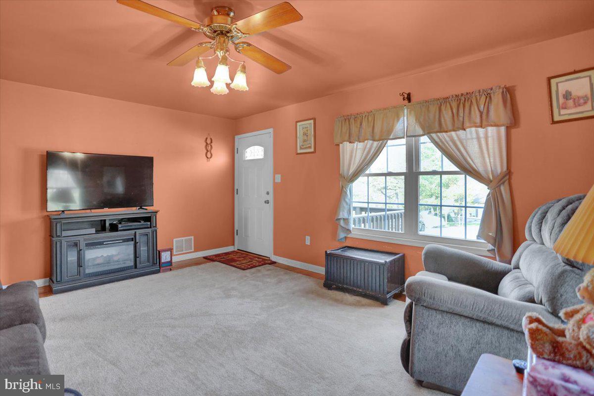 4150 Painted Sky Road Reading, PA 19606 - Photo 5 of 25 Gallery Image 5