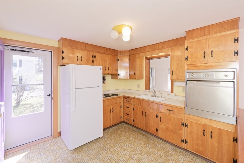 29 Shaw Farm Road Holliston, MA 01746 - Photo 13 of 37 Gallery Image 13