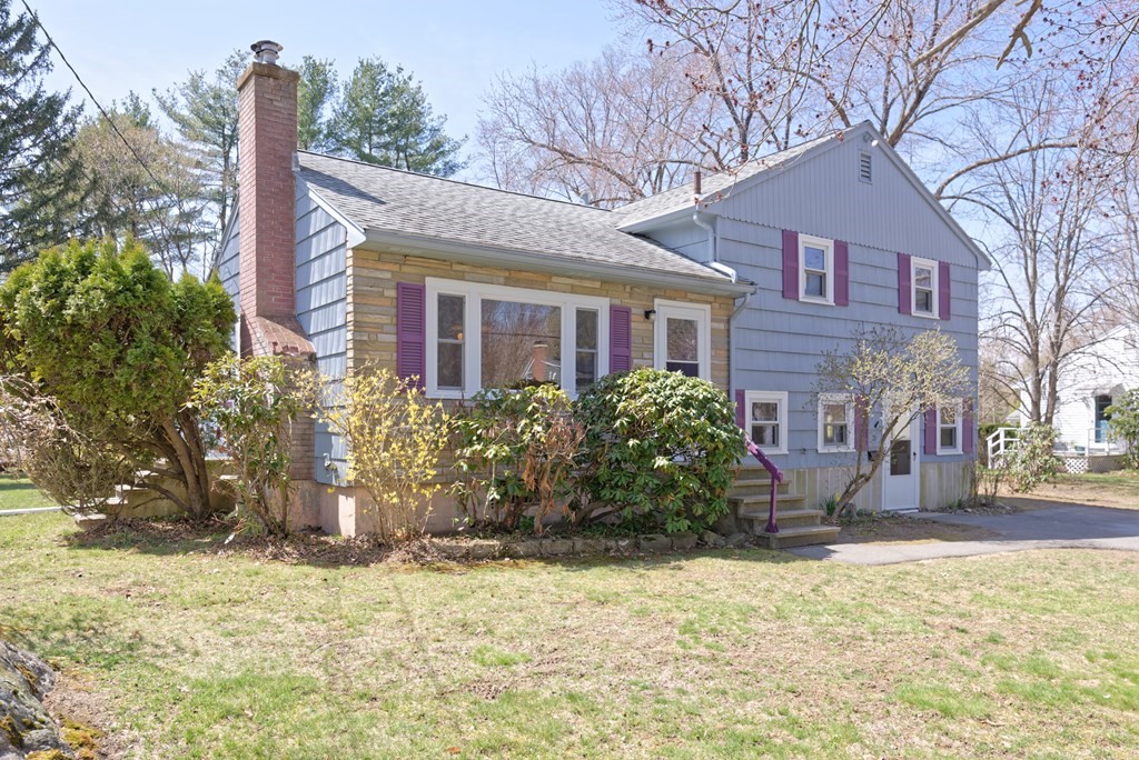 29 Shaw Farm Road Holliston, MA 01746 - Photo 2 of 37 Gallery Image 2