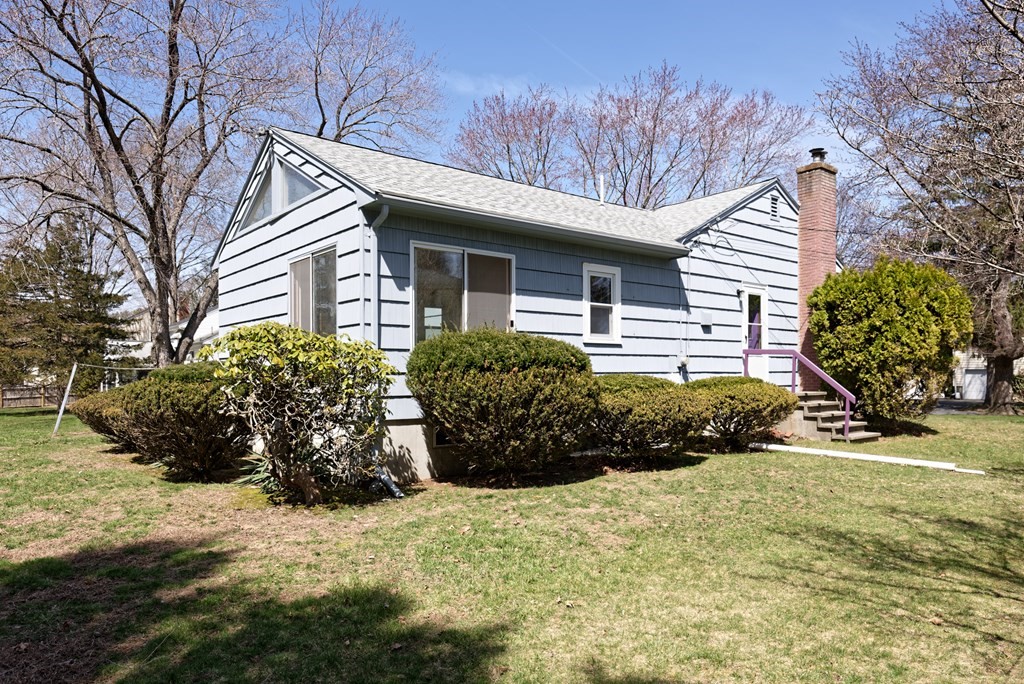 29 Shaw Farm Road Holliston, MA 01746 - Photo 4 of 37 Gallery Image 4
