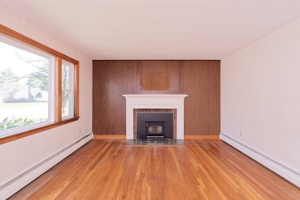 29 Shaw Farm Road Holliston, MA 01746 - Photo 7 of 37 Gallery Image 7