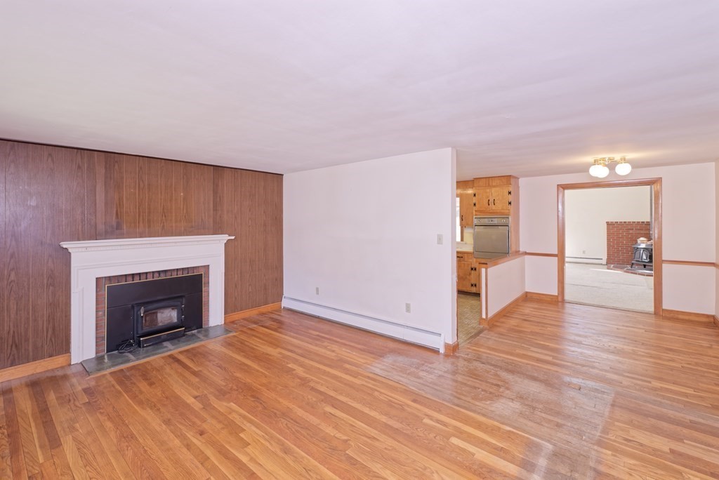 29 Shaw Farm Road Holliston, MA 01746 - Photo 9 of 37 Gallery Image 9