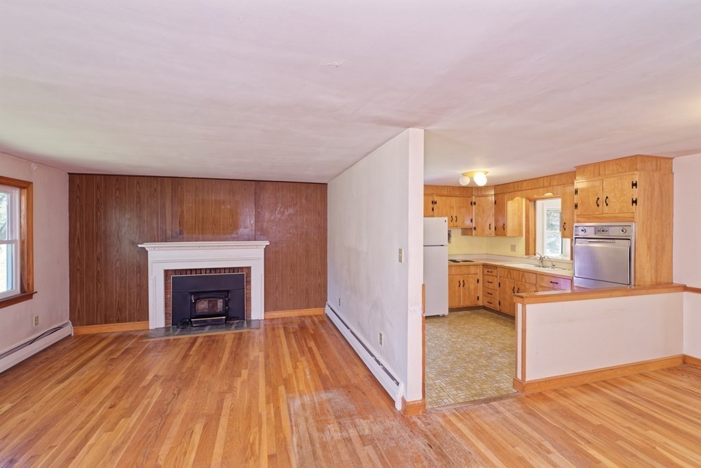 29 Shaw Farm Road Holliston, MA 01746 - Photo 10 of 37 Gallery Image 10