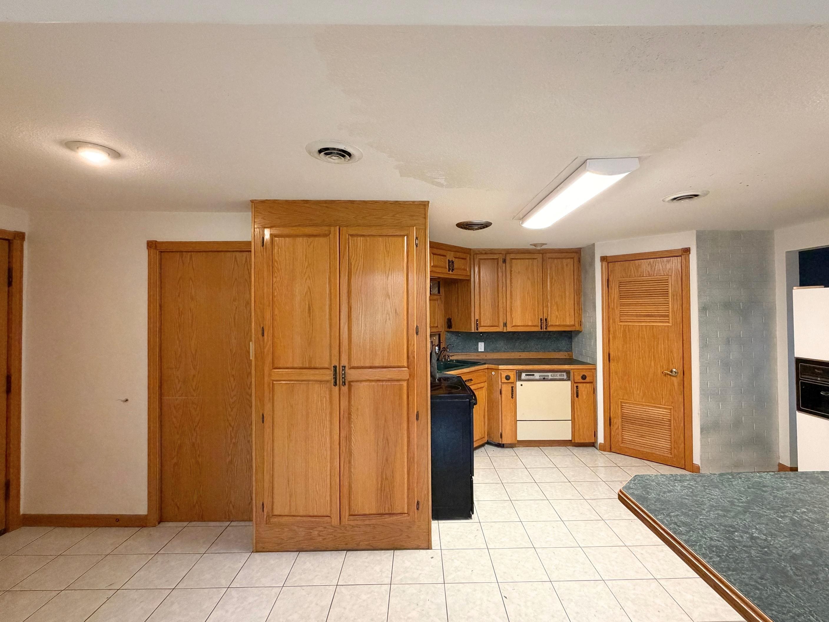 1143 West Wilson Road Clio, MI 48420 - Photo 20 of 56 50215482-BCFC538F-591A-4FCE-AF50-FEA224E24FF1.JPG