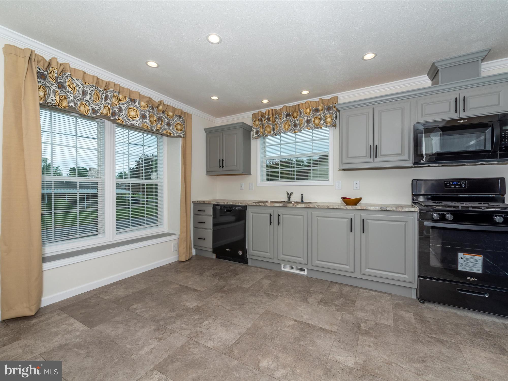 2488 Manor Road York, PA 17408 - Photo 8 of 22
