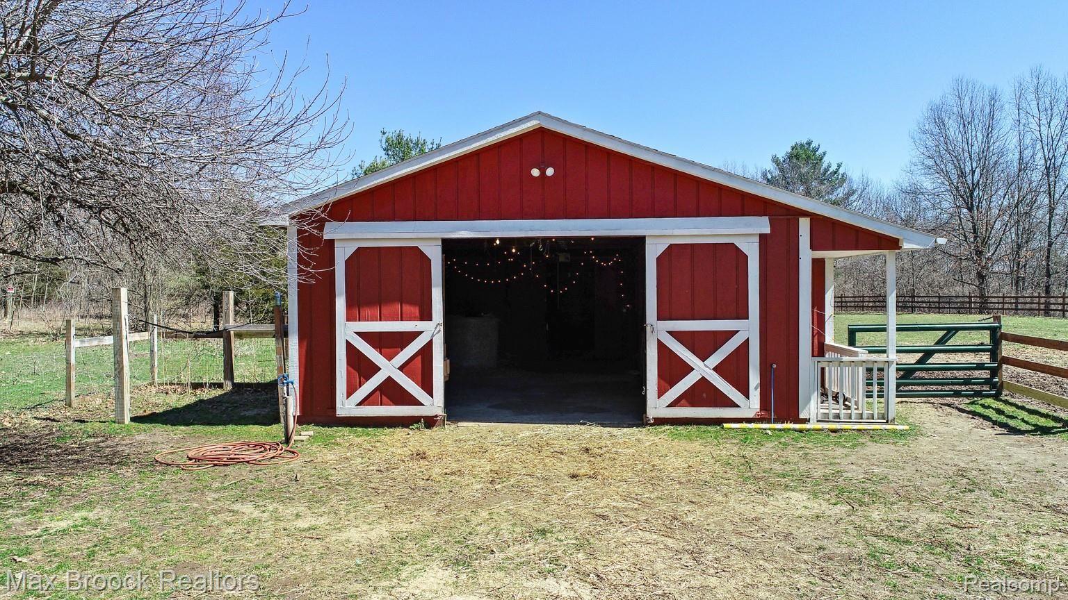 11120 Linden Road Fenton, MI 48430 - Photo 38 of 45 DJI_0216.jpg
