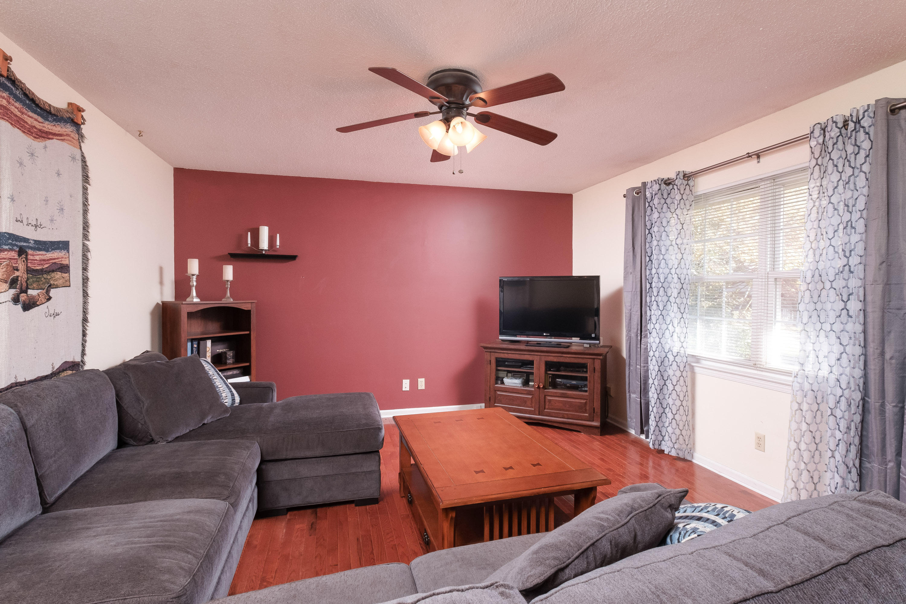 7419 South Dent Road Hixson, TN 37343 - Photo 3 of 27 7419_S_Dent_Rd_12
