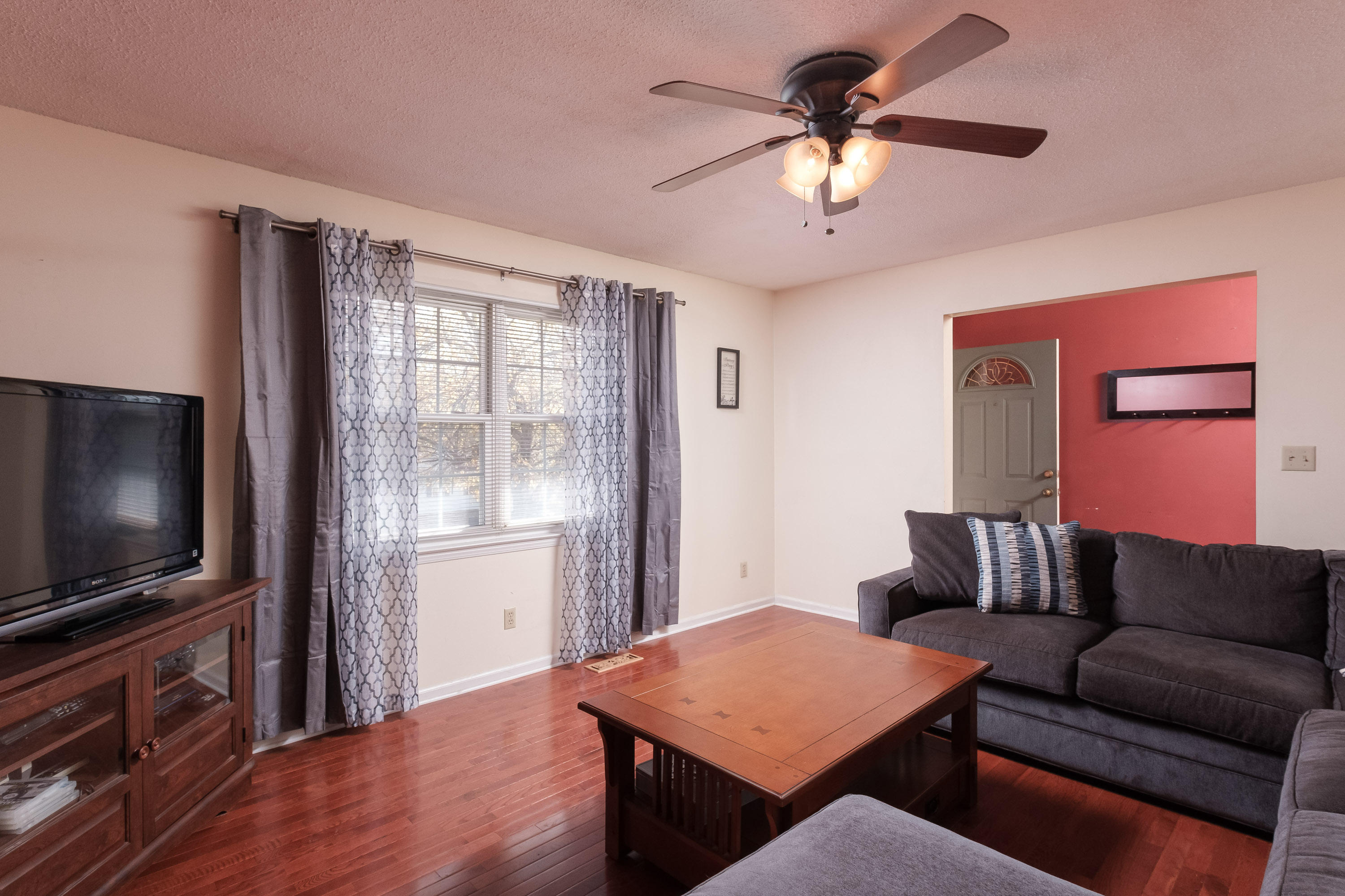 7419 South Dent Road Hixson, TN 37343 - Photo 4 of 27 7419_S_Dent_Rd_13