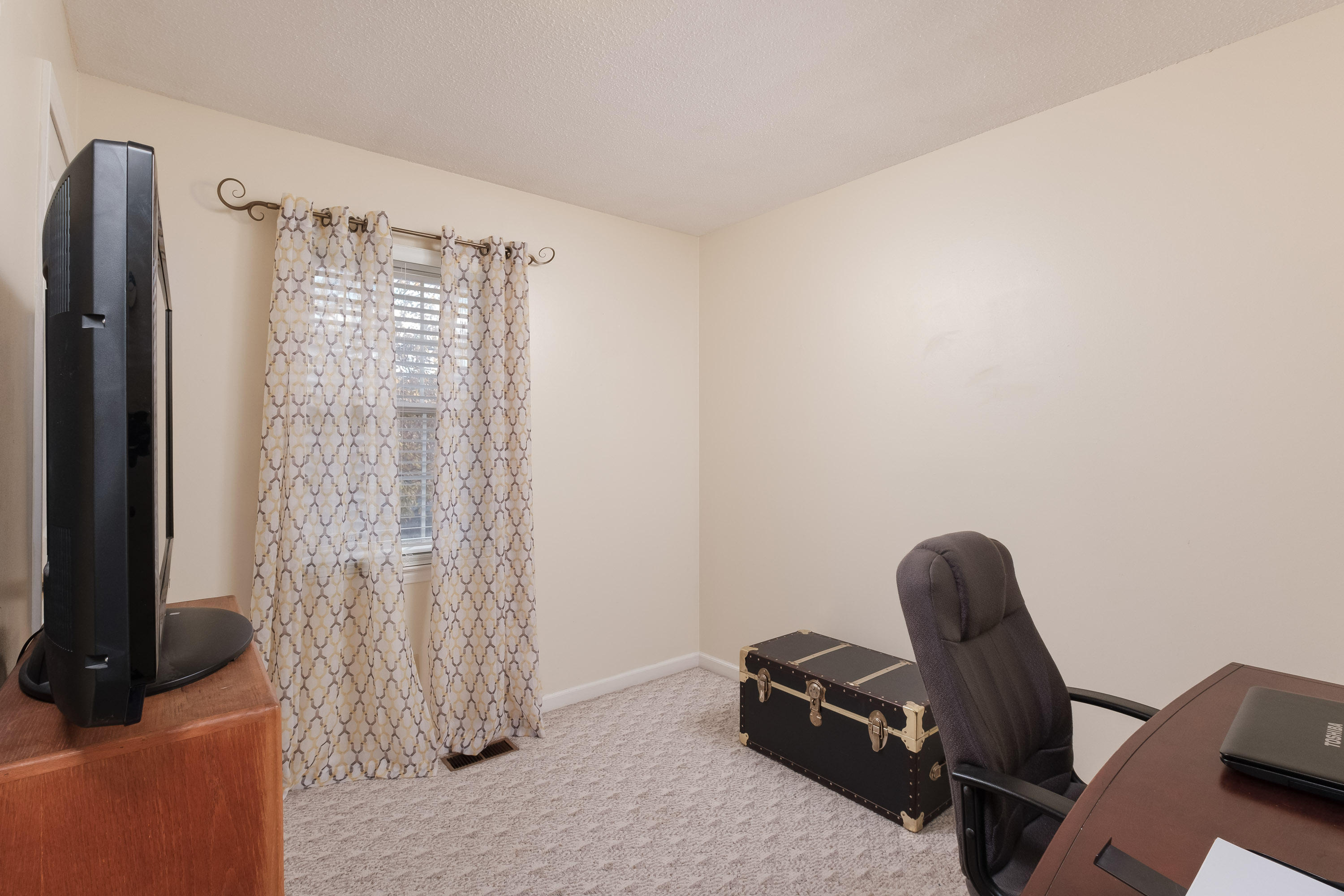 7419 South Dent Road Hixson, TN 37343 - Photo 7 of 27 7419_S_Dent_Rd_19