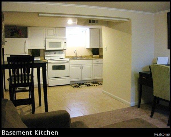 1697 Hampton Road Grosse Pointe, MI 48236 - Photo 17 of 23 19 Basement Kitchen ESp (Small).
