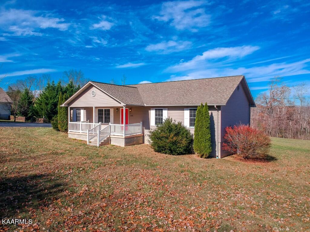 169 Robbins Road Crossville, TN 38572 - Photo 4 of 46 169 Robbins Rd-38 (Medium)