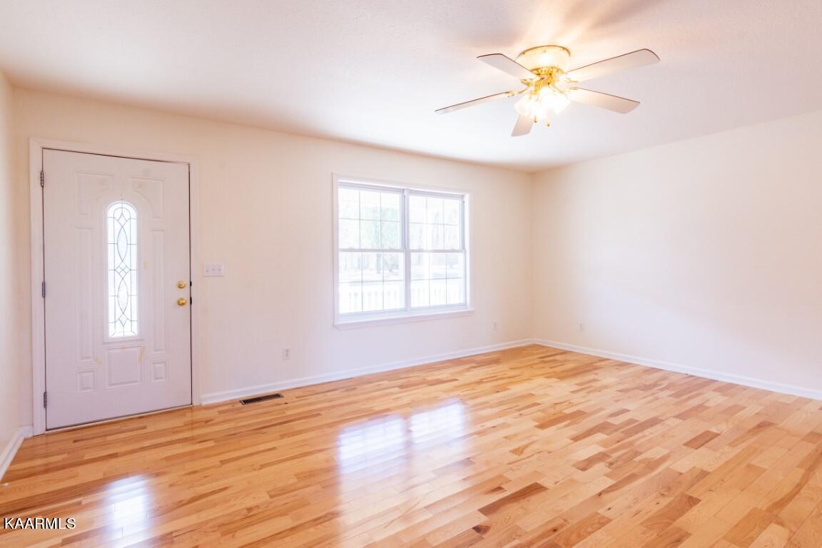 169 Robbins Road Crossville, TN 38572 - Photo 5 of 46 169 Robbins Rd-7 (Medium)