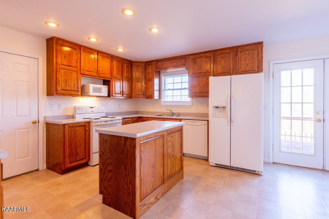 169 Robbins Road Crossville, TN 38572 - Photo 7 of 46 169 Robbins Rd-9 (Medium)