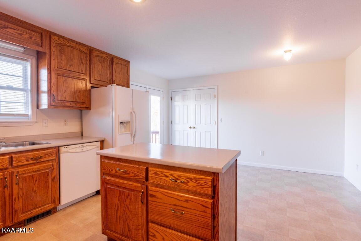 169 Robbins Road Crossville, TN 38572 - Photo 9 of 46 169 Robbins Rd-11 (Medium)