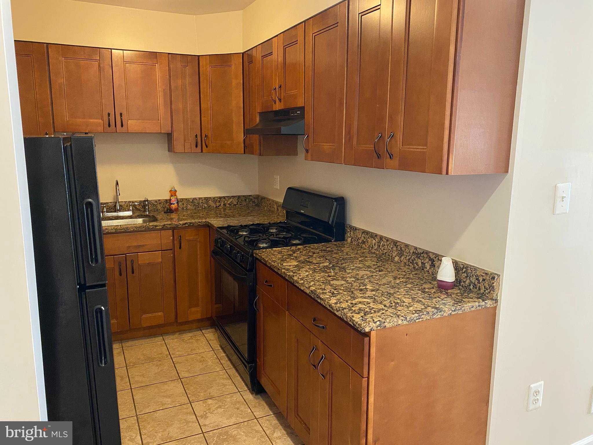 1851 Addison Road South District Heights, MD 20747 - Photo 4 of 16 Kitchen