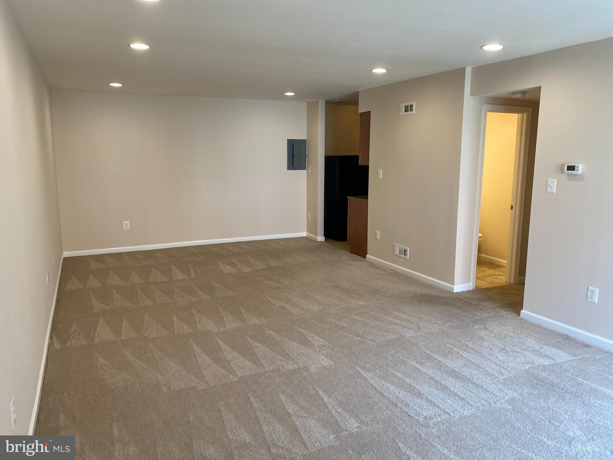 1851 Addison Road South District Heights, MD 20747 - Photo 6 of 16 Living Room