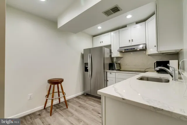 $1,750 | 12400 B Bennett Road, Oak Hill, VA 20171