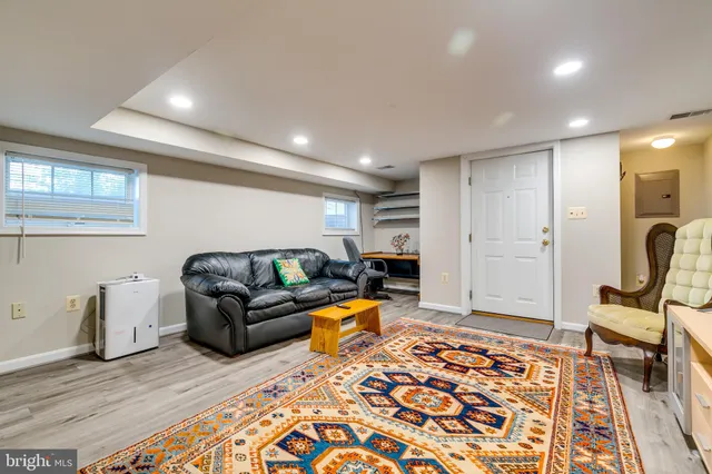 $1,750 | 12400 B Bennett Road, Oak Hill, VA 20171