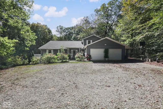 $539,900 | 3016 South Conservation Club Road, Morgantown, IN 46160