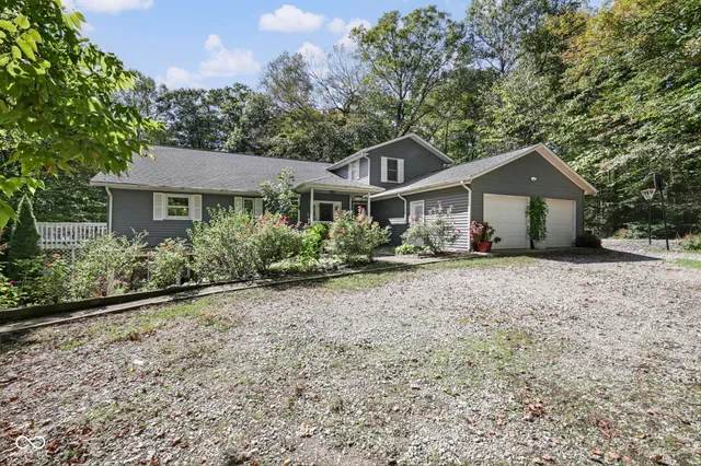 $539,900 | 3016 South Conservation Club Road, Morgantown, IN 46160