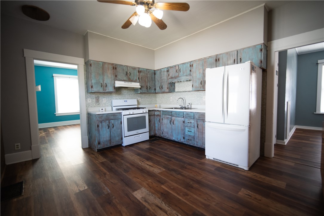 109 East 9th Street Georgetown, IL 61846 - Photo 6 of 14 Kitchen