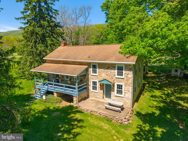 $300,000 | 15571 Route 35 Street South, Port Royal, PA 17082