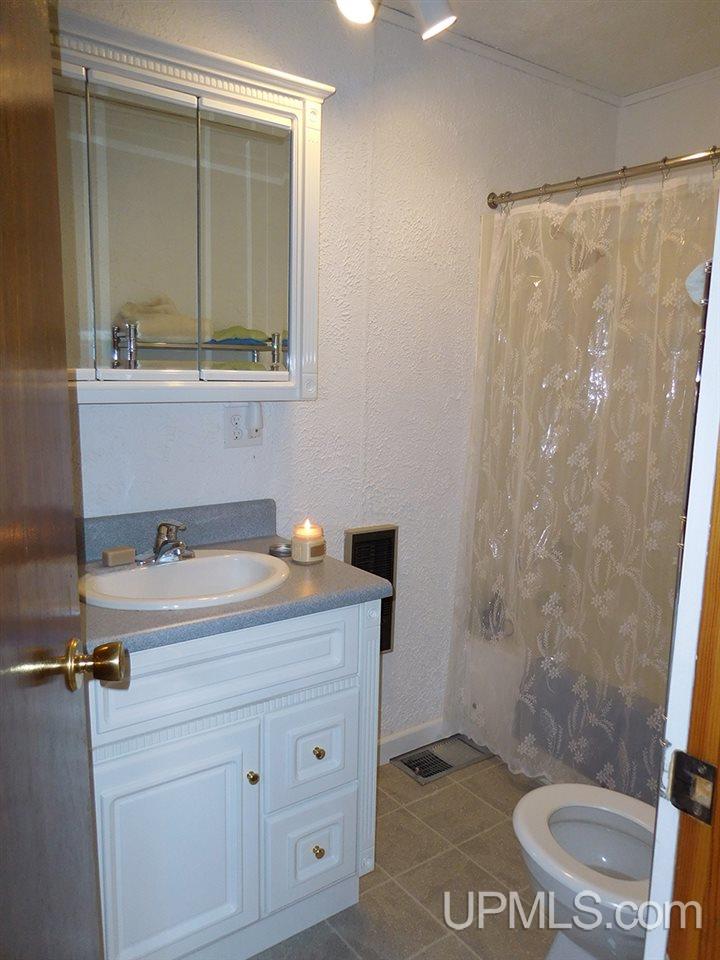 12412 West River Road Naubinway, MI 49762 - Photo 16 of 27