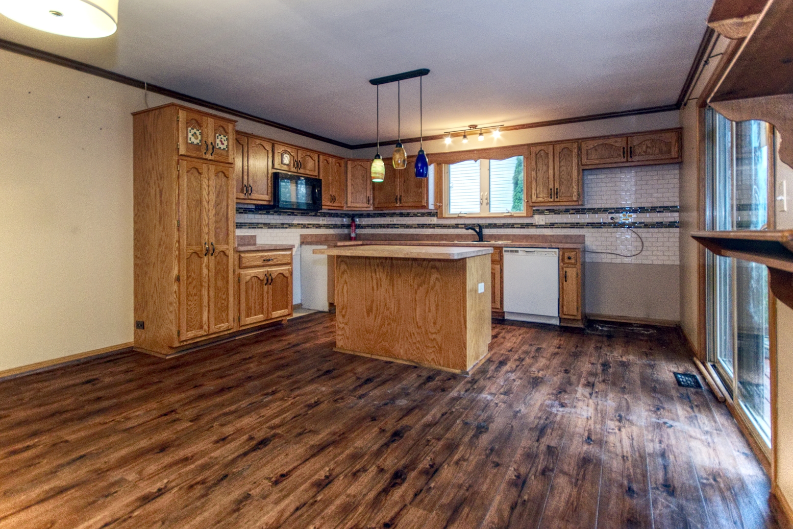 2019 Olde Mill Road Plainfield, IL 60586 - Photo 5 of 27