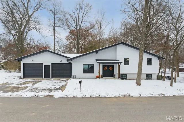 $399,900 | 436 North Olive Street, Trenton, IL 62293