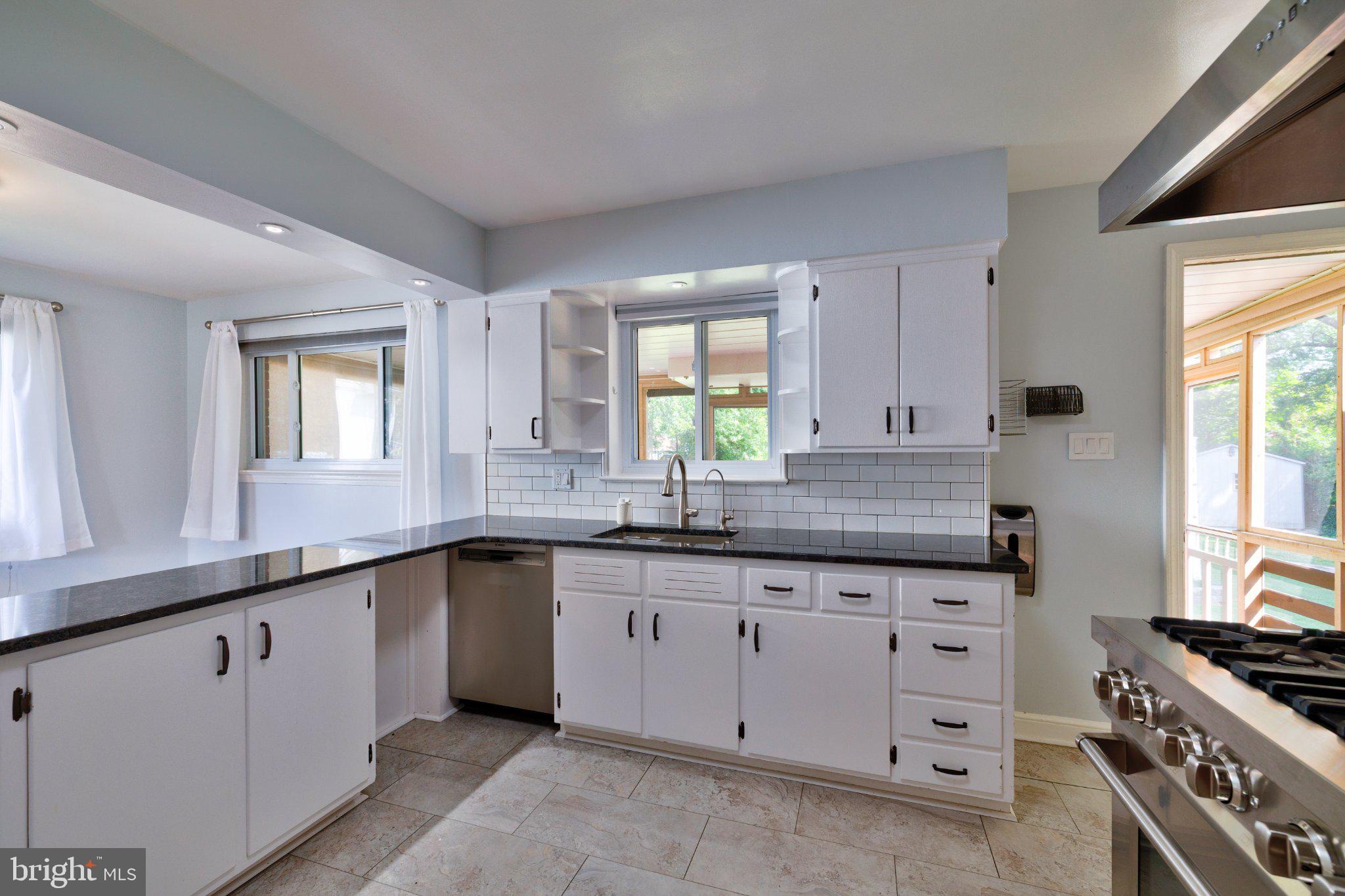 6007 Frederick Street Springfield, VA 22150 - Photo 8 of 48 Gallery Image 8