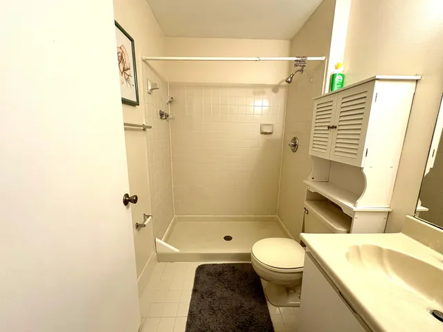 $2,000 | 9485 Boca Cove Circle, Unit 709, Boca Raton, FL 33428