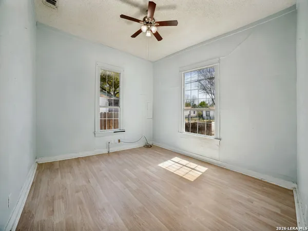 $1,950 | 923 Sunglo Drive, San Antonio, TX 78221