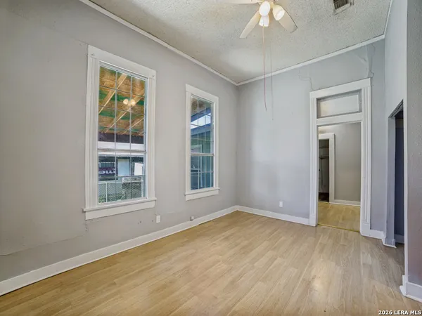 $1,950 | 923 Sunglo Drive, San Antonio, TX 78221