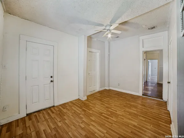 $1,950 | 923 Sunglo Drive, San Antonio, TX 78221