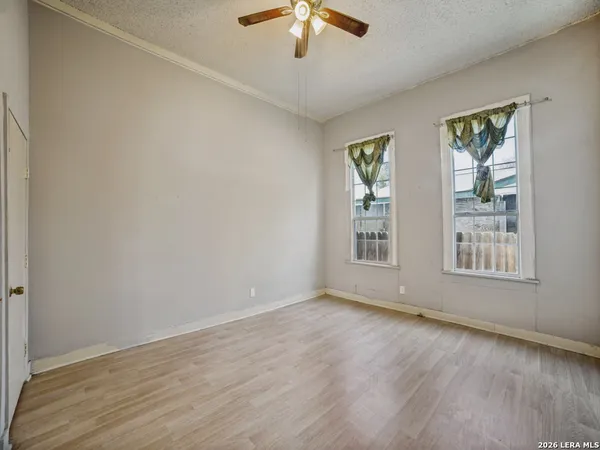 $1,950 | 923 Sunglo Drive, San Antonio, TX 78221