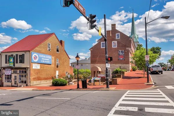 $549,900 | 1712 Washington Avenue, Fredericksburg, VA 22401