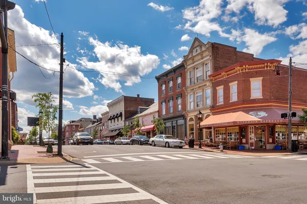 $549,900 | 1712 Washington Avenue, Fredericksburg, VA 22401