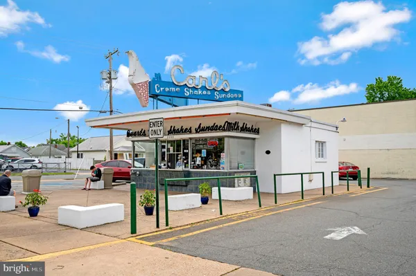 $549,900 | 1712 Washington Avenue, Fredericksburg, VA 22401