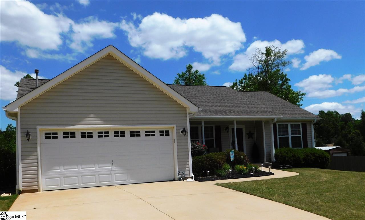 6 Hartman Road Greer, SC 29651 - Photo 2 of 23