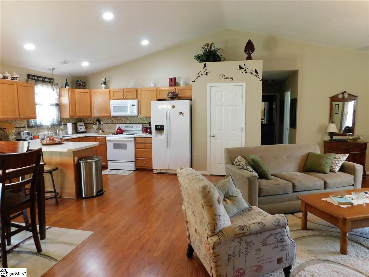 6 Hartman Road Greer, SC 29651 - Photo 8 of 23