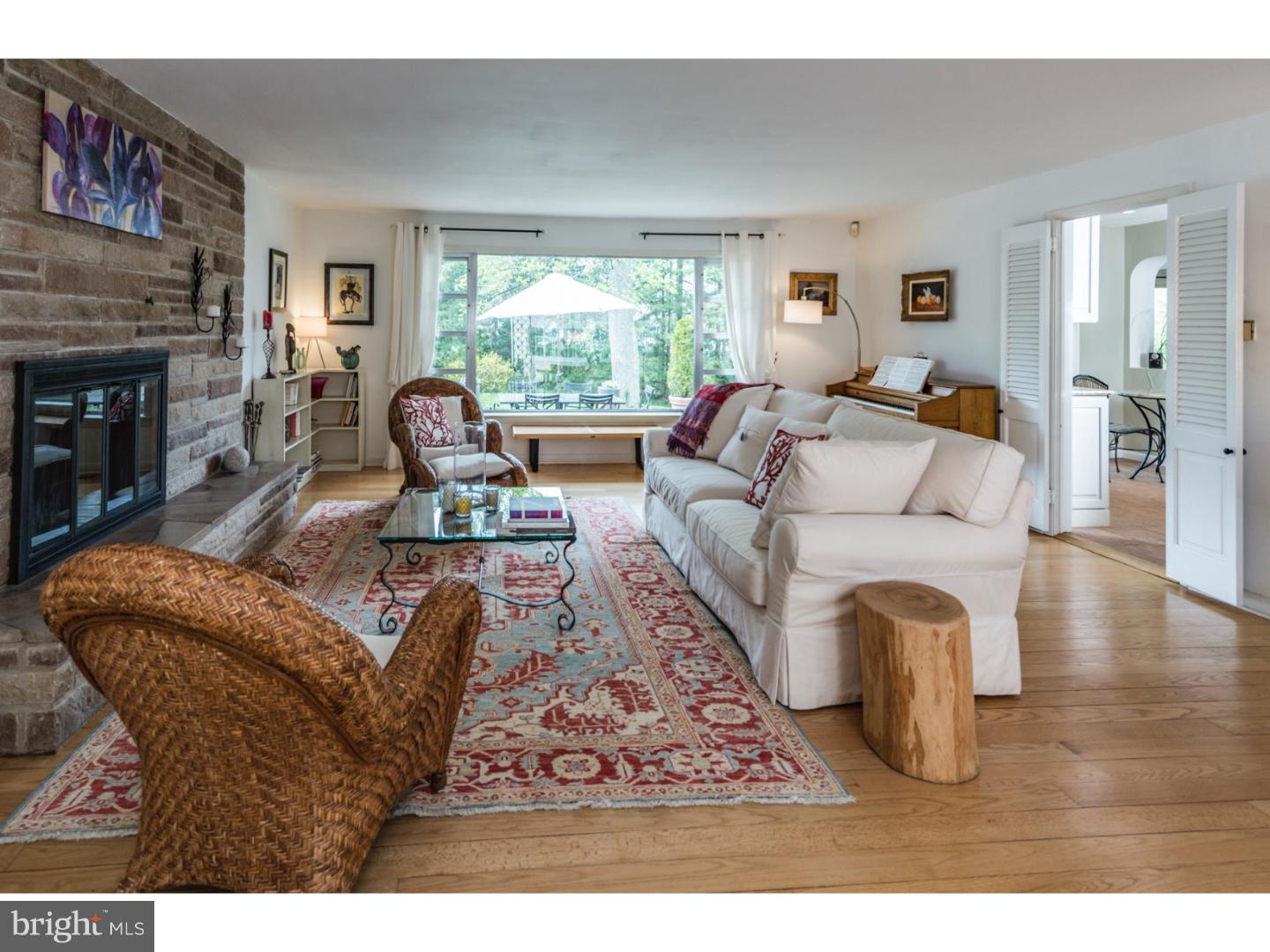 60 Parkside Drive Princeton, NJ 08540 - Photo 5 of 25 Living Room